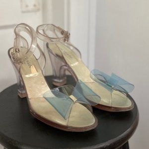 Kate Spade lucite heels with bow, ankle strap sz 8